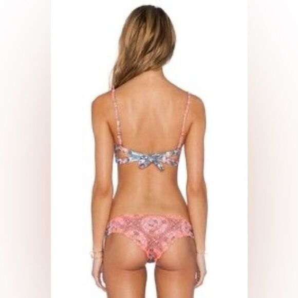 Maaji | Underwire Colorful Strapless Strap Bikini Top - Picture 5 of 7